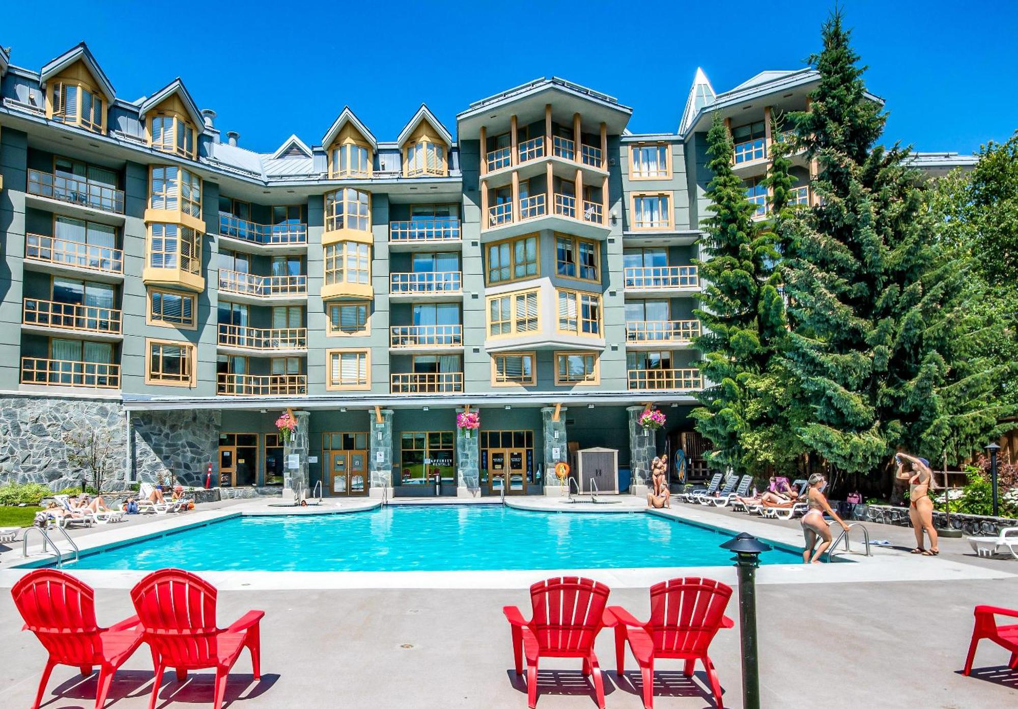Cascade Lodge Whistler Exterior photo