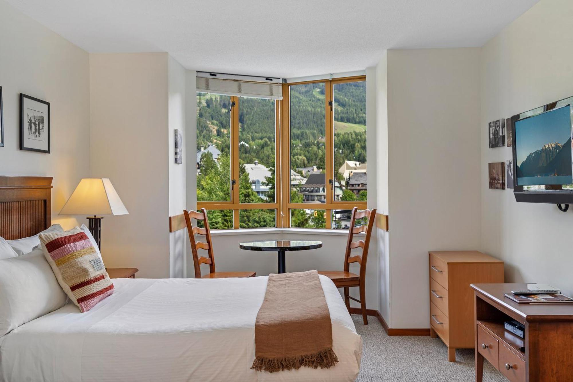 Cascade Lodge Whistler Exterior photo