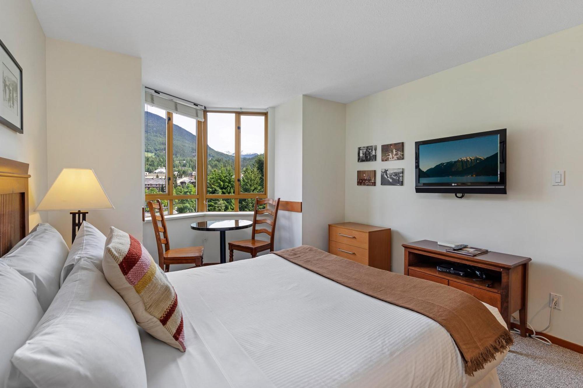 Cascade Lodge Whistler Exterior photo